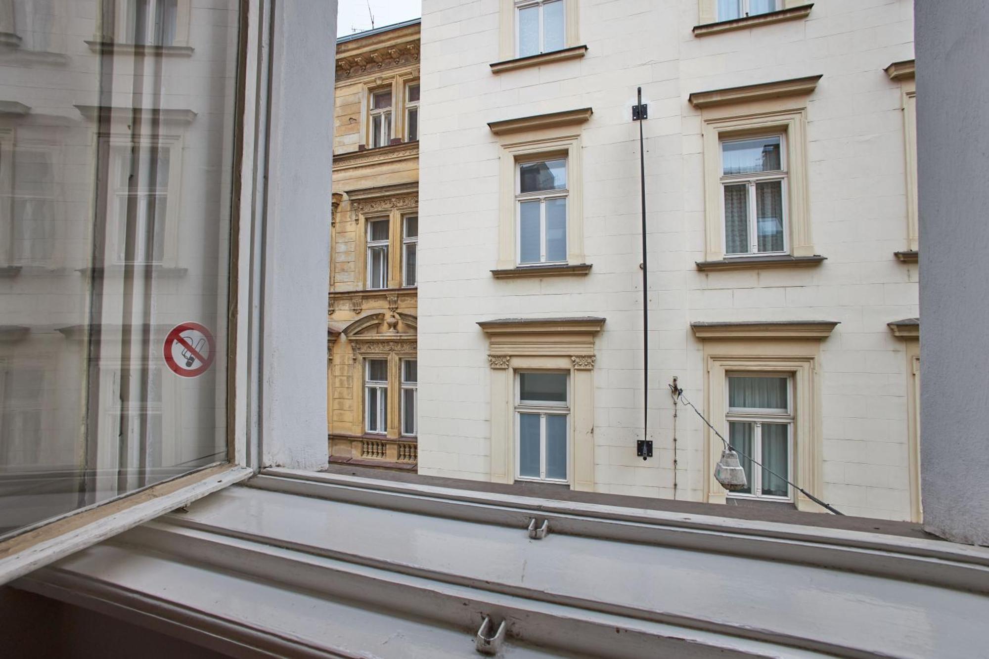 Jeruzalemska - Synagogue Apartments Prag Exteriör bild